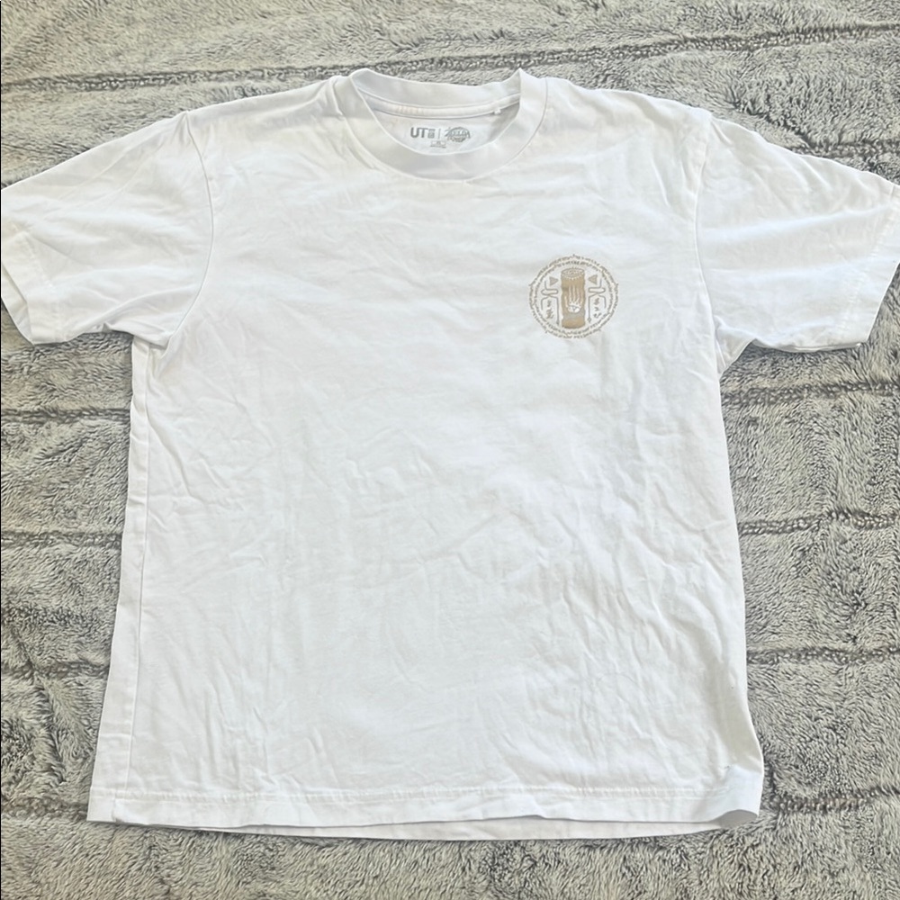 Uniqlo Legend of Zelda White Short Sleeve Tee with Subtle Graphic